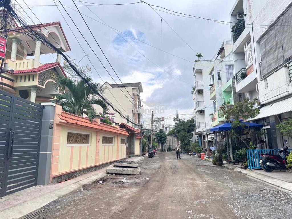 Bán nhà ngã 5 chợ thủ đức - linh tây - 50m2 - đường 9m -xây mới 5 tầng - 4