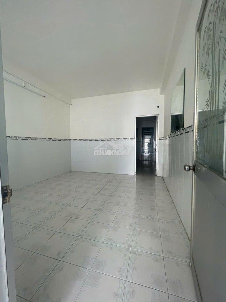 Cần bán gấp chung cư bình phú đường số 30 p11 quận 6