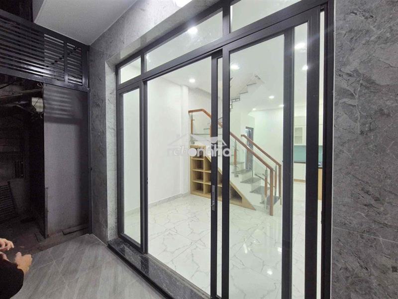 Cho thuê nhà nguyên căn 2pn 2wc ngay cầu chữ y