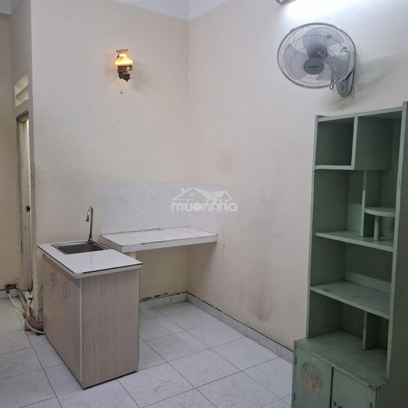 Nu nvvp/nu sinh thue phong dep biet thu bo song sg