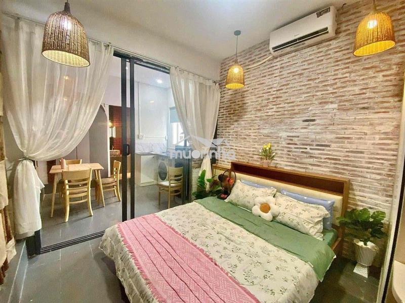 Cho thuê căn hộ tách bếp cửa sổ máy giặt riêng full nội thất tân định