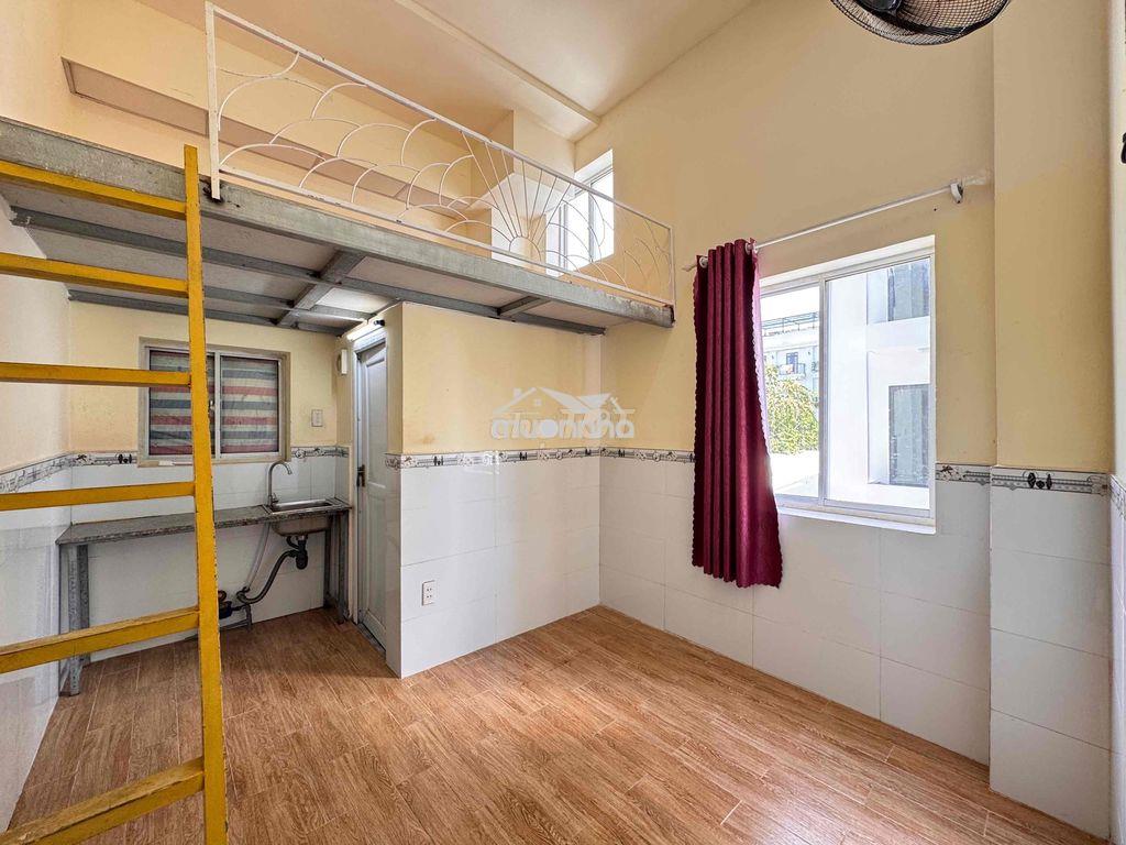 Duplex máy lạnh cửa sổ gác cao qua đại học ufm chỉ 5 phút - 2