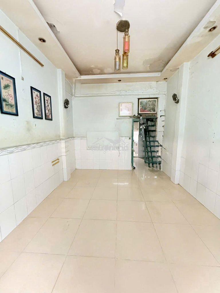 Nhà đẹp q4- hẻm 3m- 34m2 ngang 3,6m- 2 tầng- hoàn công