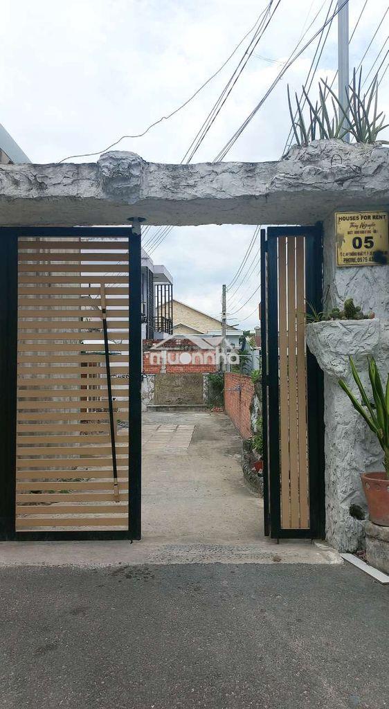 Bán nhà cũ diện tích lơn ,tiện xây mới, thổ cư nhiều ,450m, dĩ an,8.8 - 4