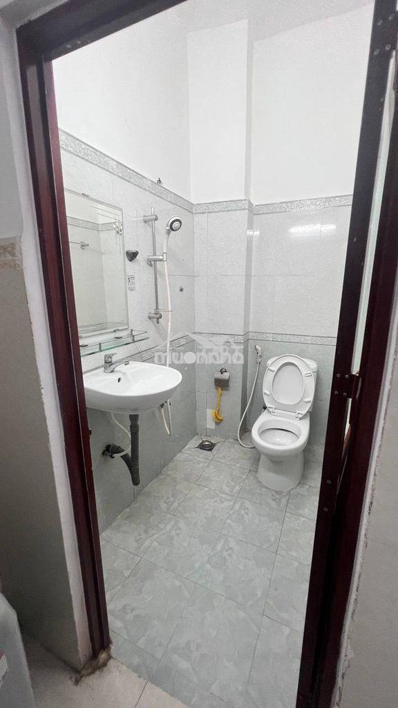 Cho thuê nhà nguyên căn, 2pn, 2wc, lâu dài, hẻm quang trung, gò vấp