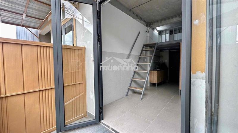 Cho thuê phòng mặt tiền lê văn việt gần ute và utc2 ở được 3 người