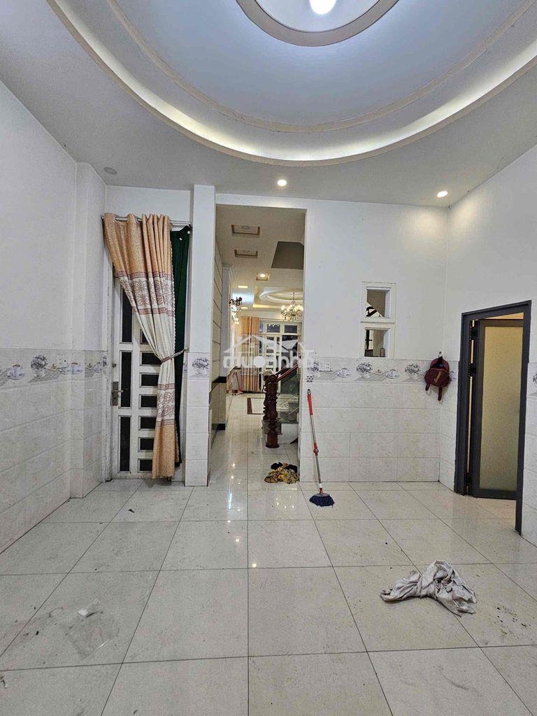Nhà nguyên căn . nội thất cơ bản. điện nước giá nhà nước - 4