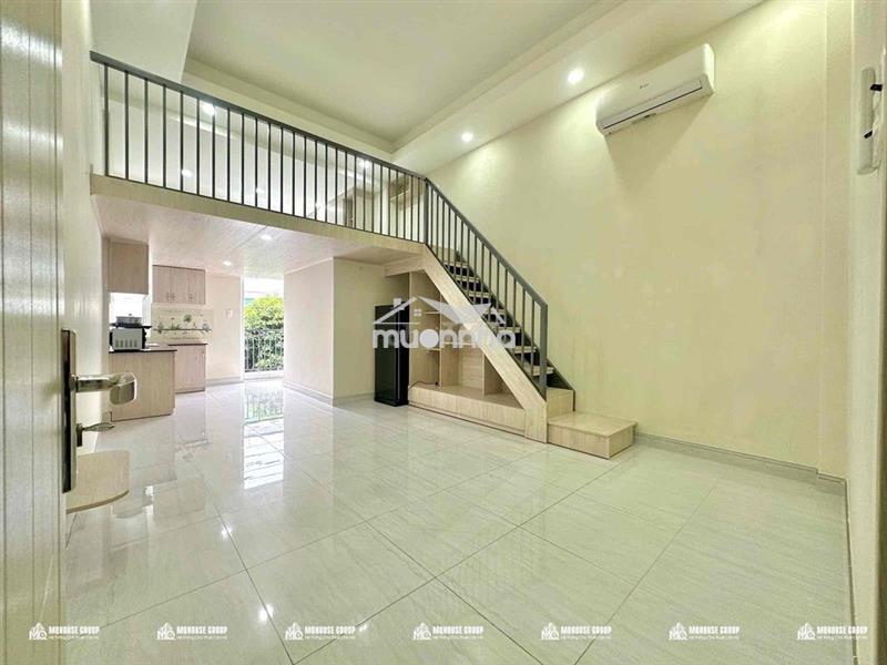 Duplex rộng mới xây ngay etown - học viện hàng không | trống sẵn