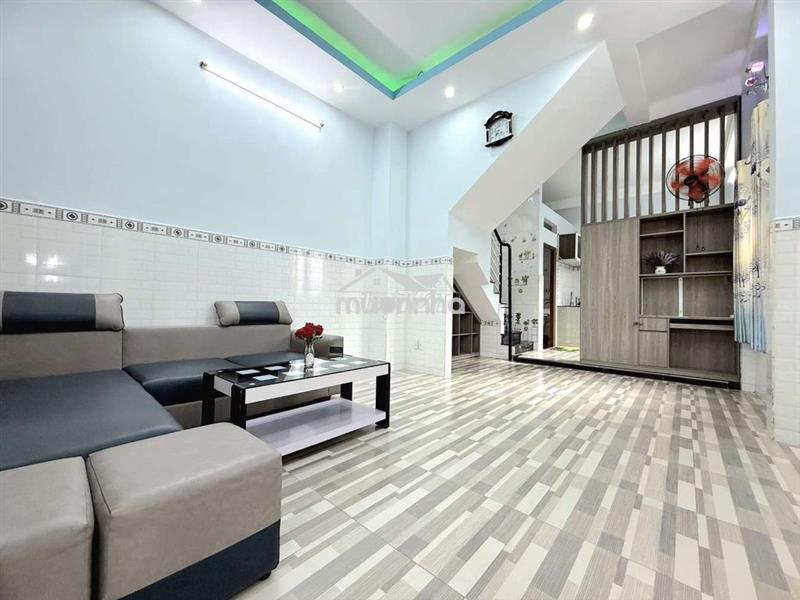 Căn góc 2 mặt hẻm kinh doanh 3m 5x10m 3 tầng sân thượng 3 tỷ 860