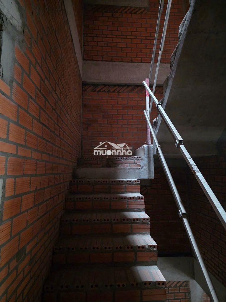 Bán gấp căn nhà phố 267m2 10tỷ5, sổ hồng sẵn, có hđ thuê 22tr/tháng - 4