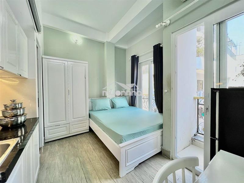 Phòng ban công 25m2 ngay đại học sư phạm tphcm, đh sài gòn quận 5
