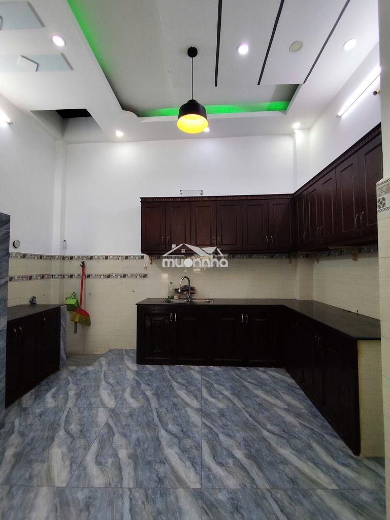 Cho thuê nguyên căn lk 4-5, 4 tầng đúc, 4pn có sân thượng, hẻm 8m - 4