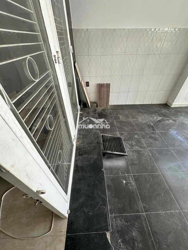 Cho thuê nhà trệt 6.5 triệu hẻm ô tô phạm hùng - 2