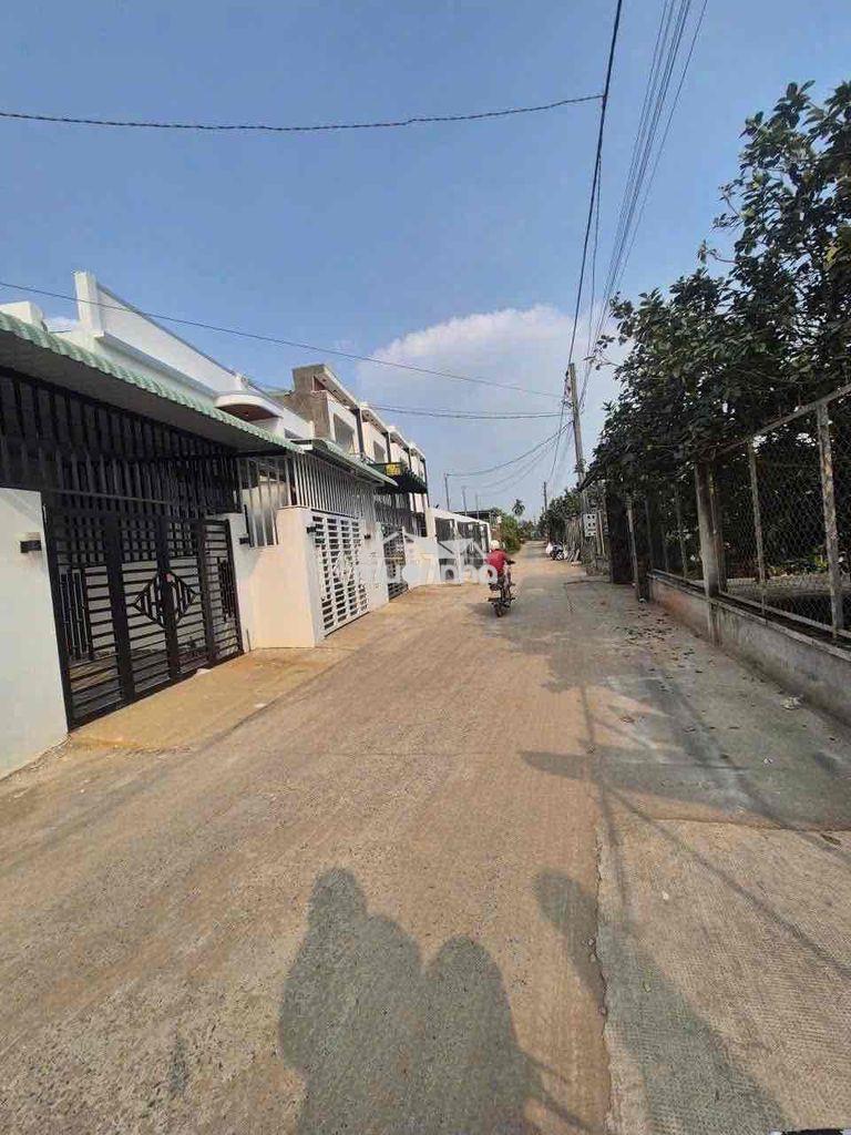 Cần bán đám đất vườn hơn 600m2, có sẵn 100m2 thổ cư - 3