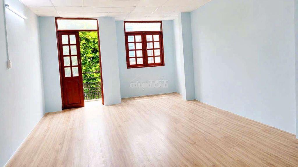Nhà 4,5x25,2pn 2wc, đường thông ôtô ,sân rộng pvăn hớn trường chinh - 3