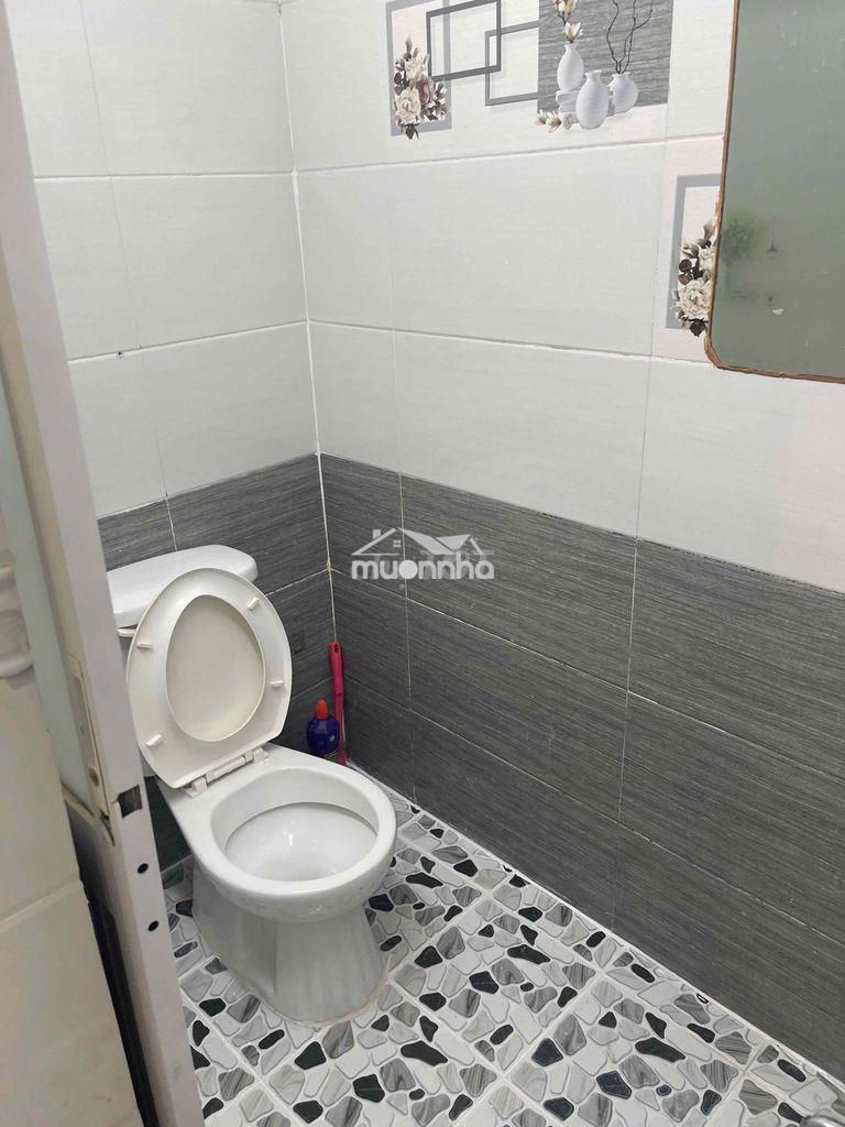 Nhà đẹp cần bán đường bến vân đồn f2q4 - 4