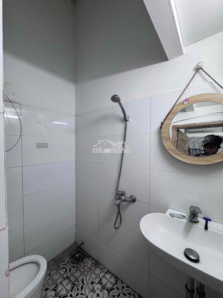 Phòng trọ sinh vien_ 6 giường 20m2 6ng2xe giờ tự do ngay ngã 7 ltt q10 - 4