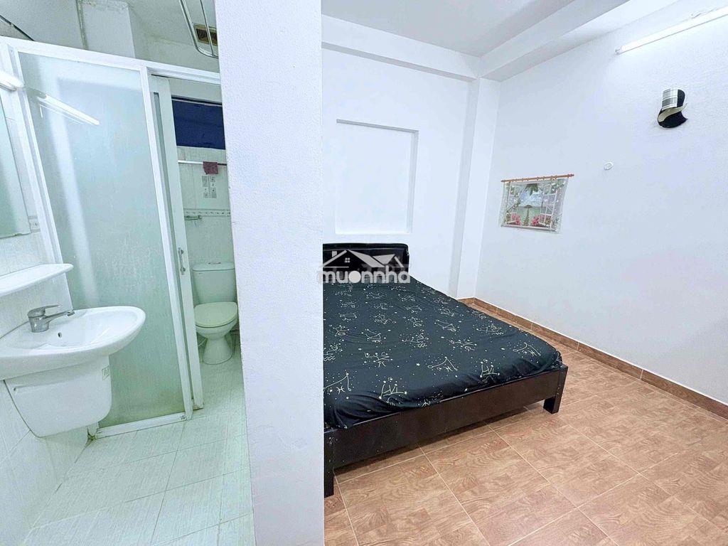 Phòng trống sẵn có nội thất thang máy cô giang quận 1 - Ảnh 2