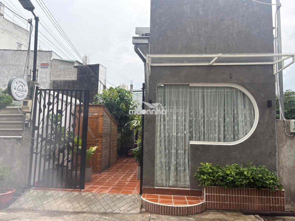 Cho thuê homestay sân vườn phong cách đà lạt tại quận 7 - 2
