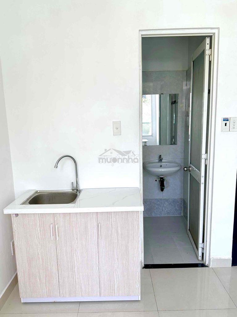 Phòng trọ đầy đủ nội thất, cửa sổ thoáng - quận 3 kế quận 10 - 4