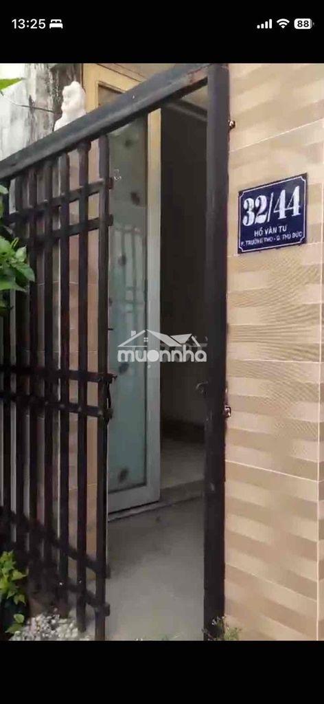 Cho thuê nhà cấp 4 ngay chợ thủ đức