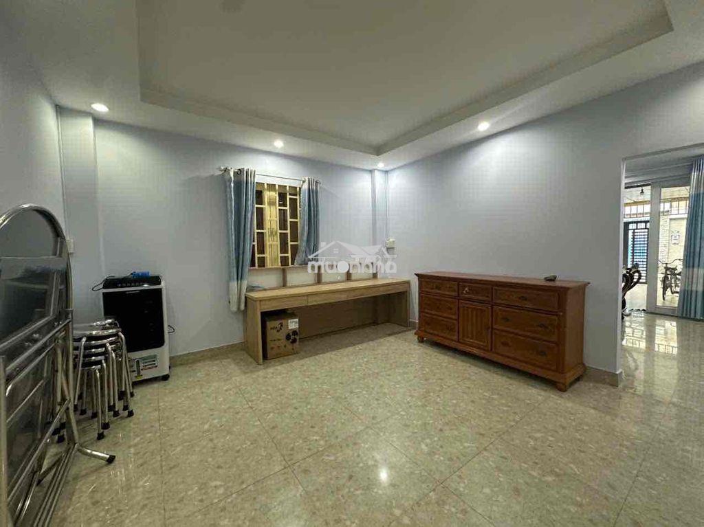 Cho thuê nhà đẹp sân ô tô full nội thất rộng rãi ngay vincom giá 7tr - 4