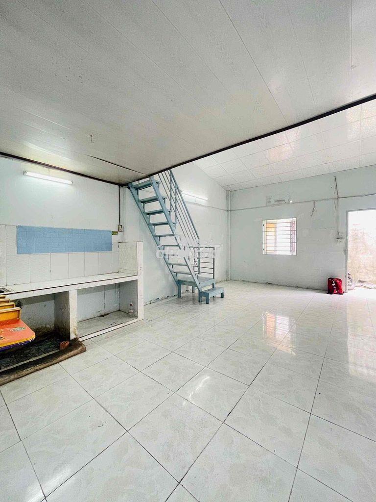 Cho thuê nhà nguyên căn gần kcn tân bình-nhà ga t3 siêu rộng - 2