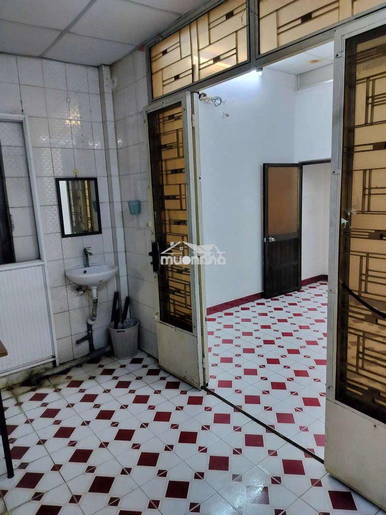 Cho thuê nguyên tầng 1 có wc riêng, máy lạnh, rộng rãi thoáng mát - 3