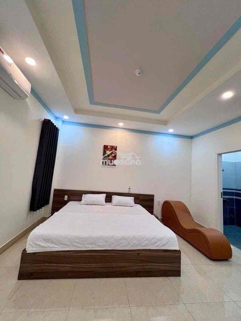 Bán khách sạn phường bình dương - hcm (phường phú tân) kết cấu: 6 tầng - 2