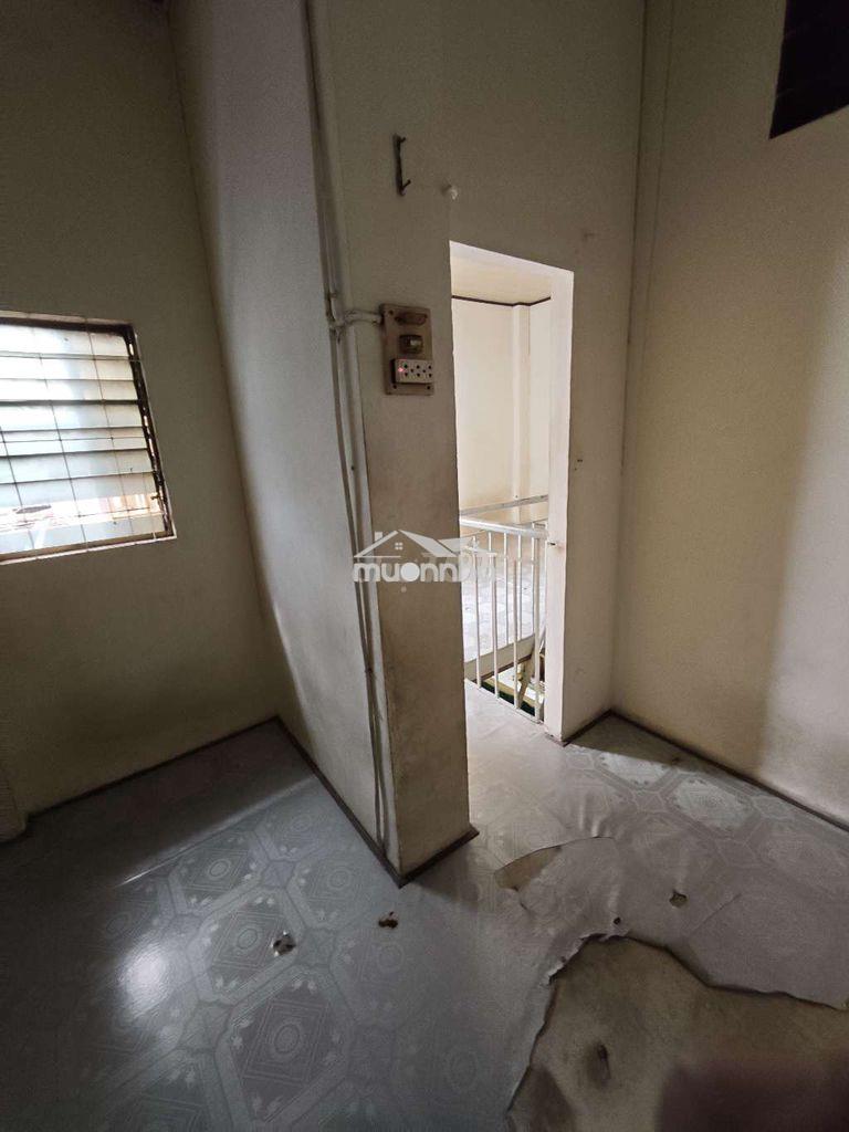Bán nhà nhỏ cấp 4 phú nhuận