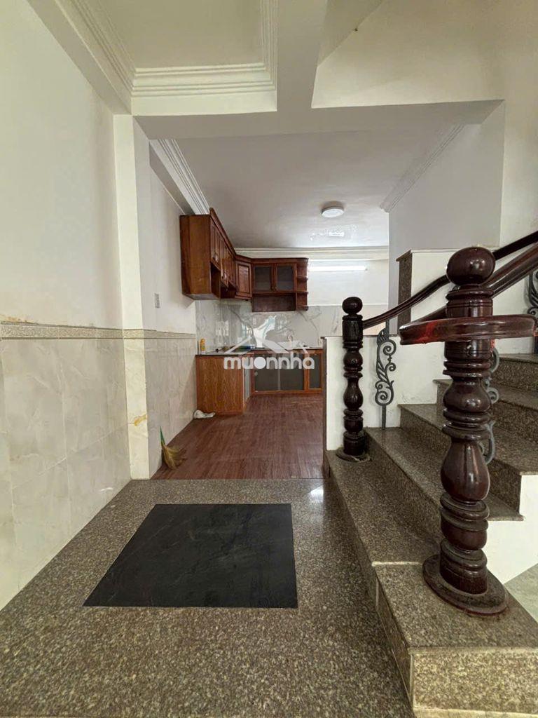 Bán nhà 3 tầng 5 phòng, ô tô đậu trong nhà, gần ngã 4 nguyễn thị thập - 2