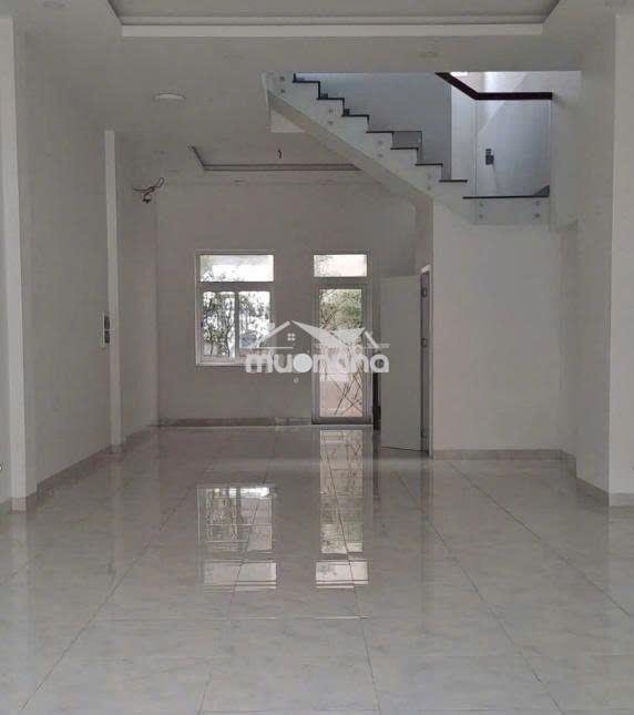 Cho thuê mặt bằng dĩ an, mặt tiền đường 25m, 3 tầng - 4