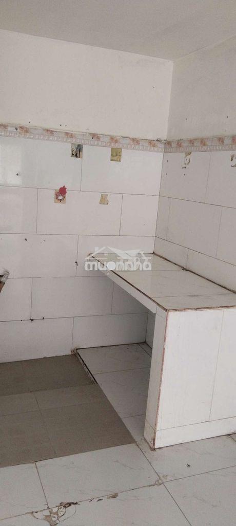 Cho thuê ki ốt ( phòng trọ) mặt tiền đường bình chuẩn 31, có gác máy l - 4
