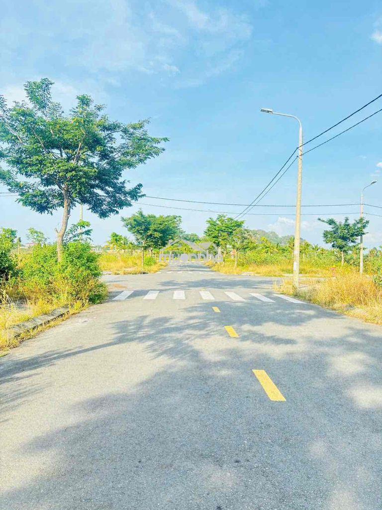 Giảm giá bán nhanh lô đất nam hoà xuân b2-136 đông nam đường thông - 2
