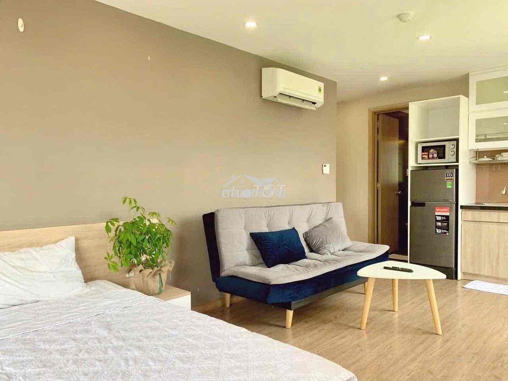 Studio ban công full nội thất gần vincom q9 - 2