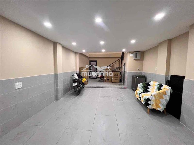 Cho thuê chdv ngay chợ thuận tiện di chuyển quận 1,3,10,dọn vào ở ngay