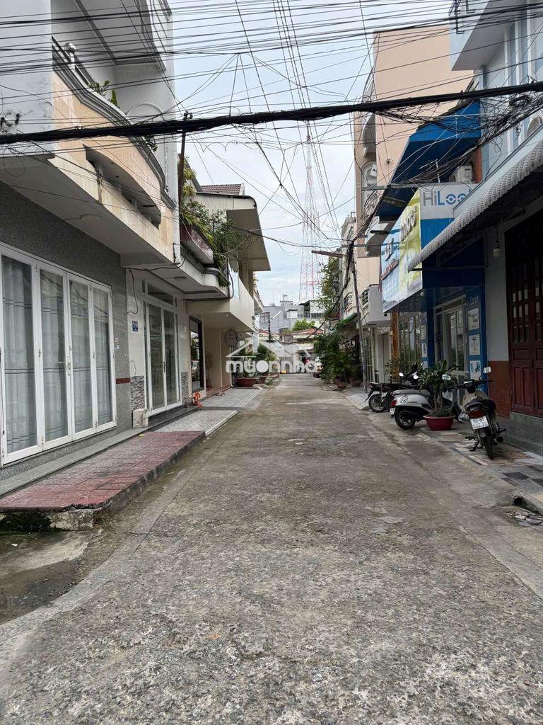 Bán gấp nhà 1 trệt 1 lầu - dt 5x12m - sàn 120m2 - có sân đậu ô tô - 2