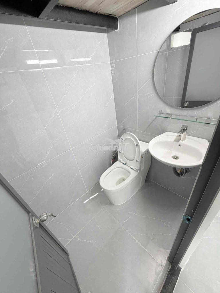 Phòng ngay hà huy giáp | gần iuh, nttu 📍 637 hà huy giáp,q12 - 3
