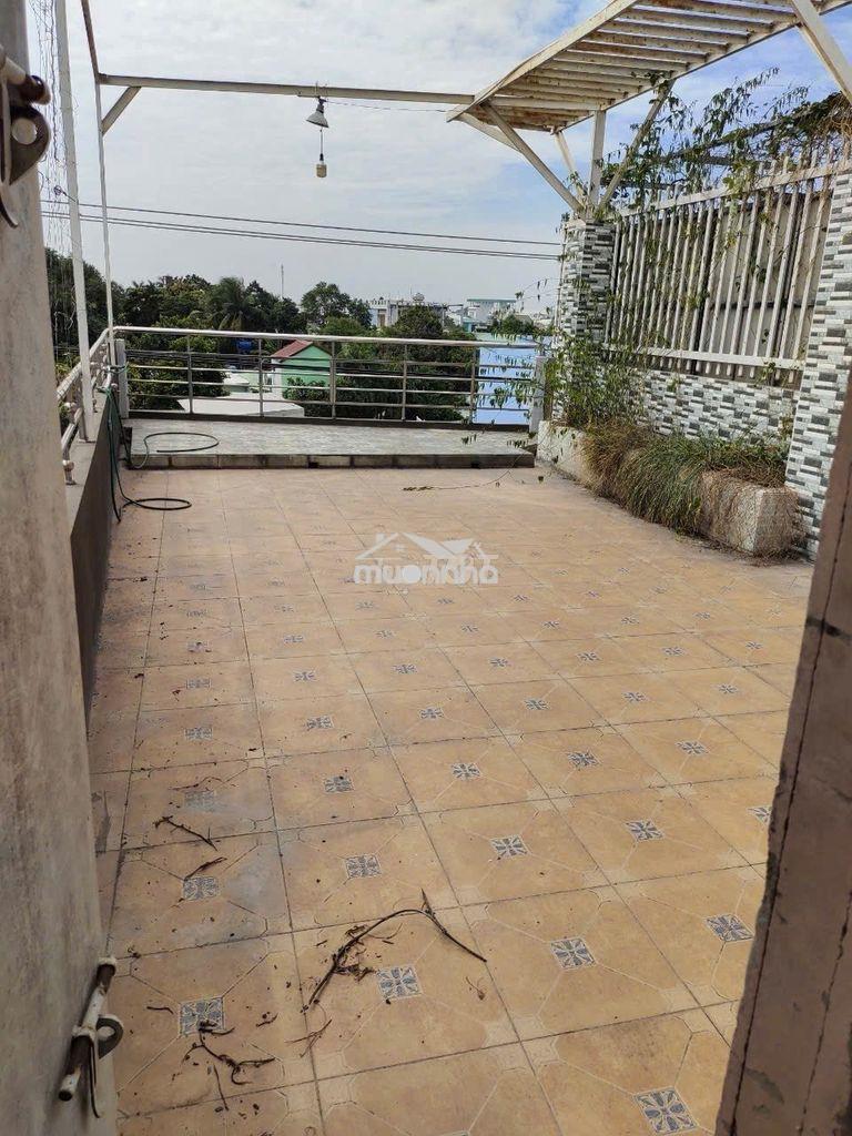 Cho thuê nhà mt trần hưng đạo, 4 x25m, t+1.5l,giá 32tr/ tháng tl - 4