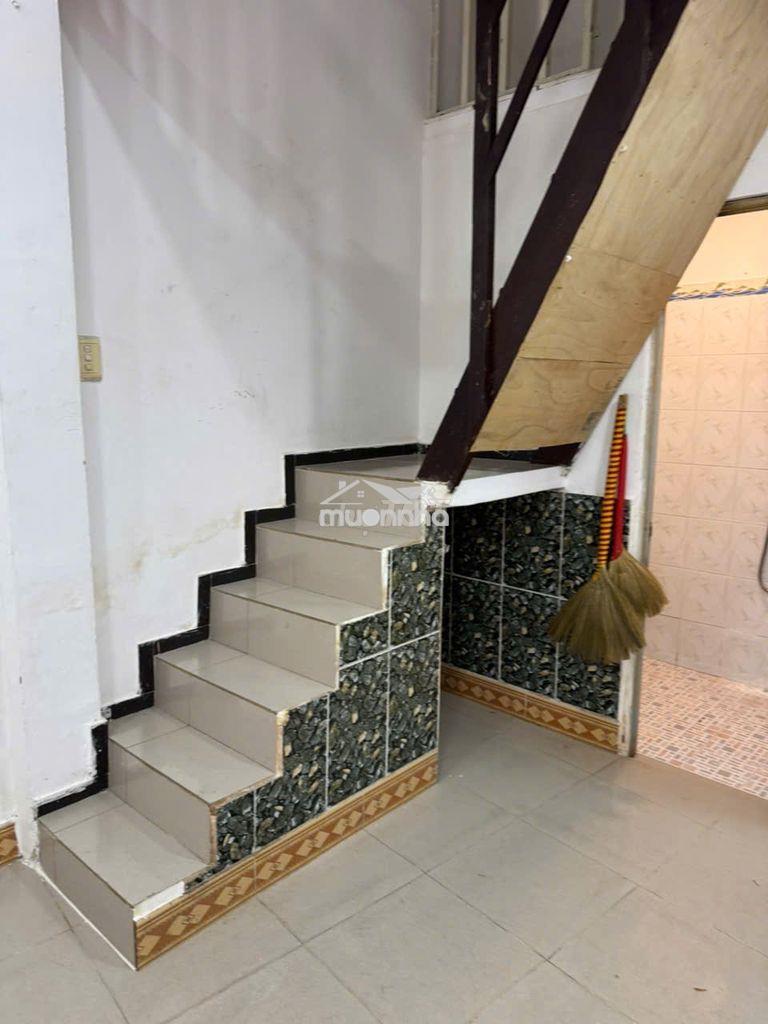 Cho thuê nguyên căn nhà cấp 4 hẻm 49 ,quận 4 ,đường khánh hội - 3