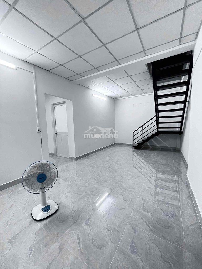 Cho thuê nhà đường 30 phường linh đông 3pn , 3wc, sân rộng 100m2 - 2