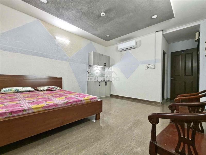 Ngay bến xe q8 giá 3tr9 ở liền phòng siêu rộng ở được 3-4ng