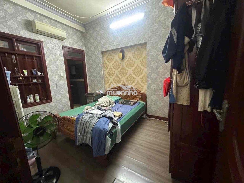 Bán nhà mặt tiền đường 147, gần cđ công thương, plb  quận 9 dt: 6 x 23 - 4