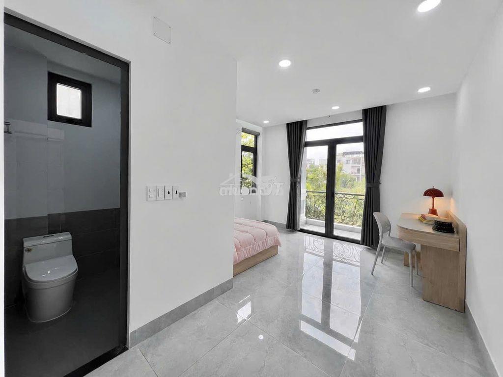 Cho thuê phòng cửa sổ lớn ban công sạch đẹp - 2
