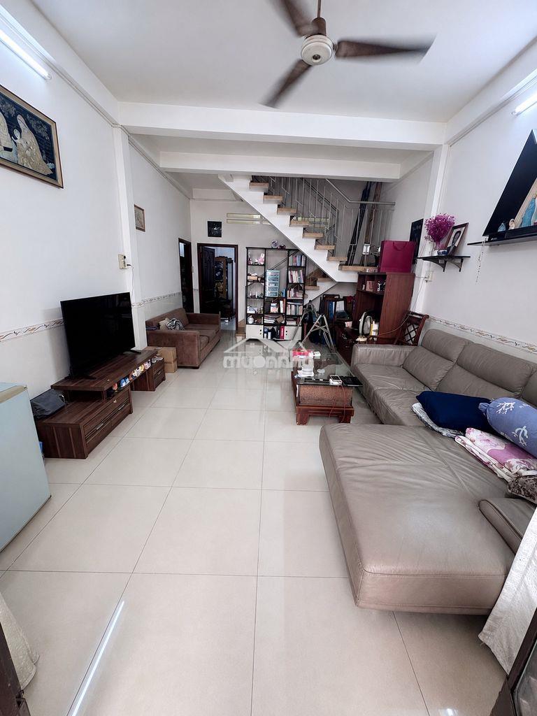 Chính chủ cho thuê 150m2, 3pn, góc ngã 3 hẻm xe hơi - full nội thất - 3