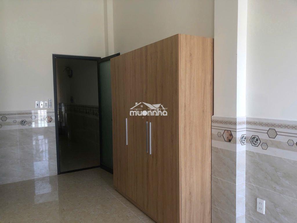 Cho thuê căn hộ 40m2, tầng trệt phòng mới đẹp, có sân sau, có nội thất - 3