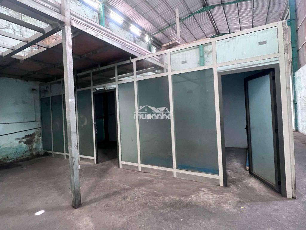 Cho thuê xưởng 600m2 khánh bình giá 30 tr/ tháng có vp điện 3 pha - 3