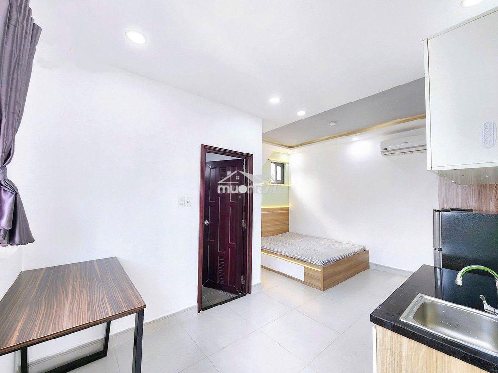 Studio ban công - thang máy, bảo vệ ngay đh bách khoa- kinh tế 5p - 2