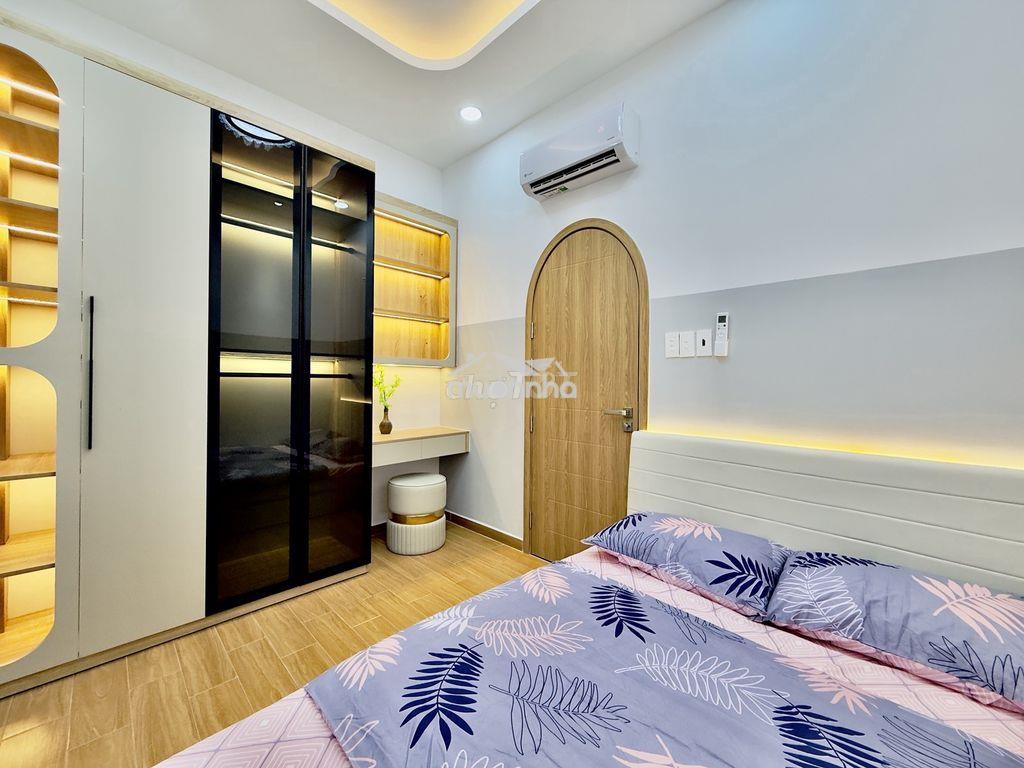 Nhà đẹp ngay chợ bà chiểu, tiệm vàng mi hồng - 4pn - chỉ nhỉnh 5 tỷ - 4