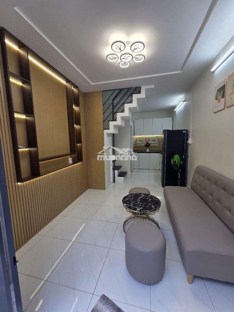 Nhà đẹp, trệt lầu có 2 pn ở lê văn lương, gần trường dh mở